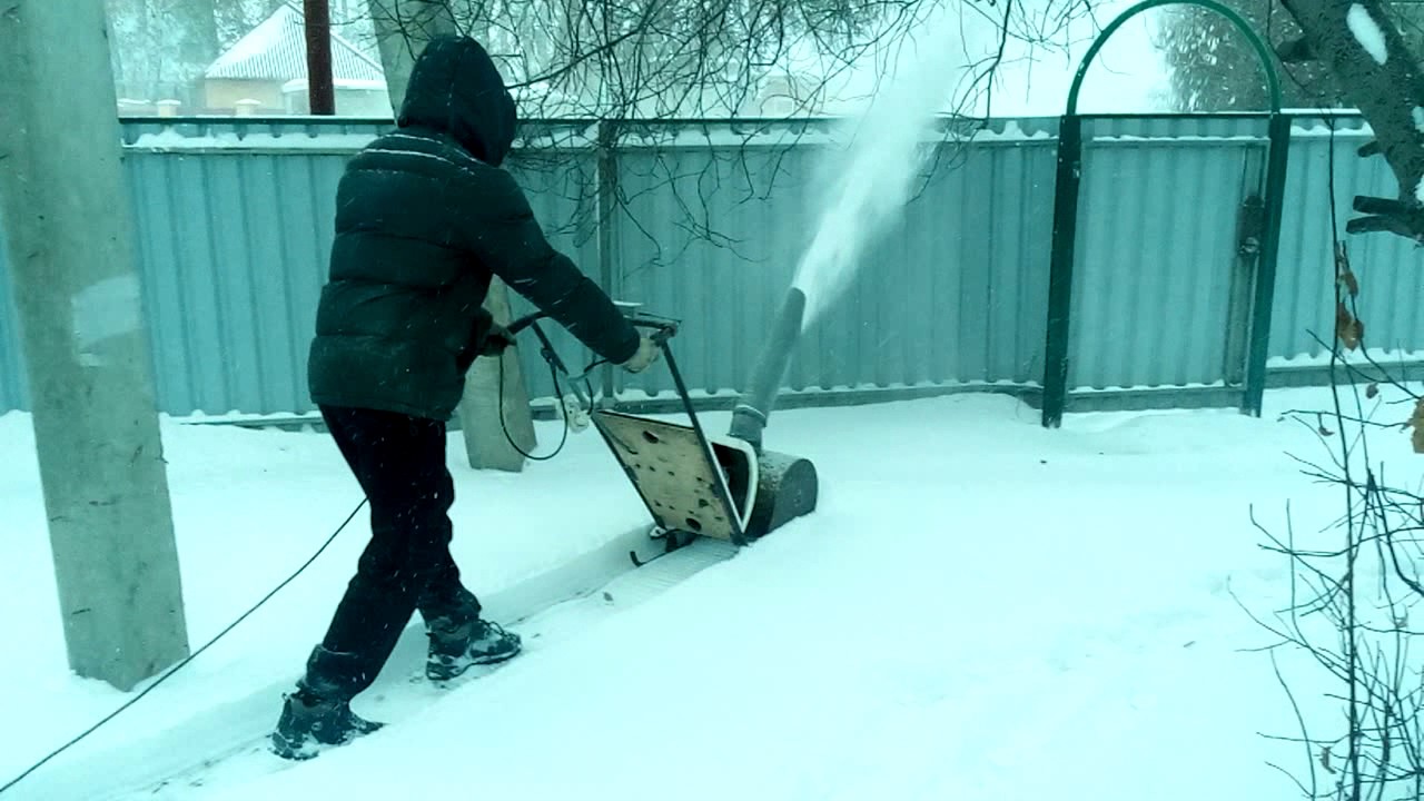 Делаем снегоуборщик